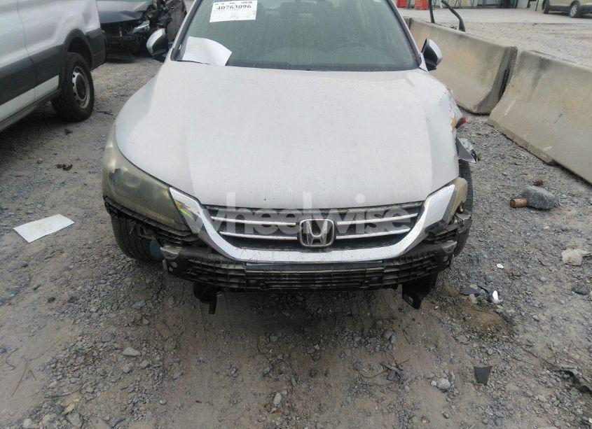 Photo 17 of 2015 Honda Accord LX (VIN 1HGCR2F39FA041621)