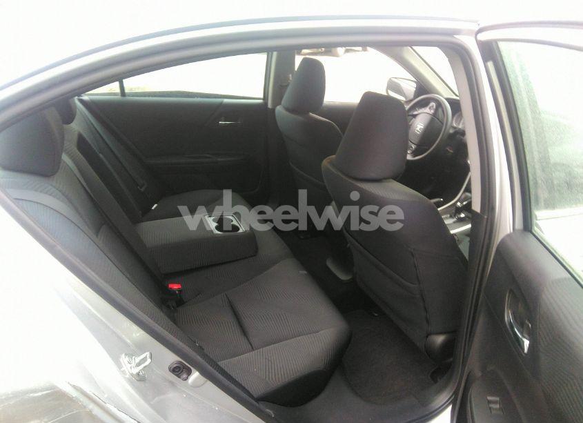 Photo 8 of 2015 Honda Accord LX (VIN 1HGCR2F39FA041621)