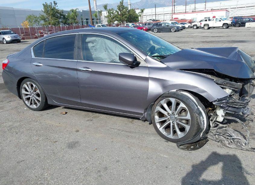 2015 Honda Accord LX (VIN 1HGCR2F39FA057480) main photo