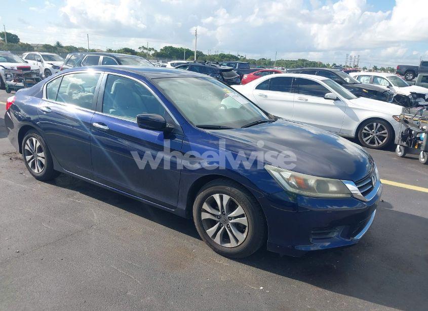 2015 Honda Accord LX (VIN 1HGCR2F39FA092925) main photo