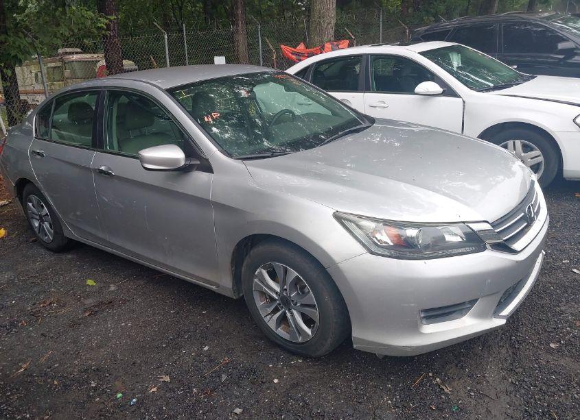2015 Honda Accord LX (VIN 1HGCR2F39FA155876) main photo