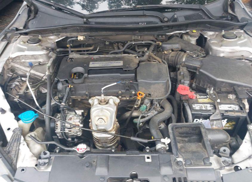 Photo 10 of 2015 Honda Accord LX (VIN 1HGCR2F39FA155876)