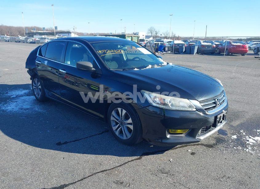 2015 Honda Accord LX (VIN 1HGCR2F39FA182298) main photo
