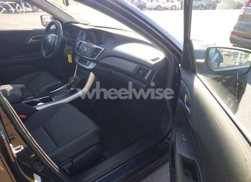 Photo 5 of 2015 Honda Accord LX (VIN 1HGCR2F39FA182298)