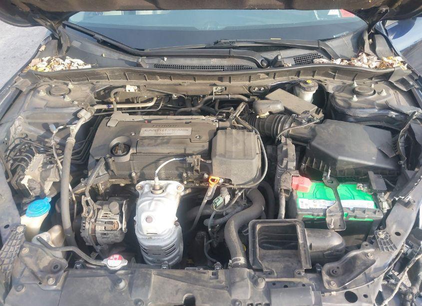 Photo 10 of 2015 Honda Accord LX (VIN 1HGCR2F39FA211086)