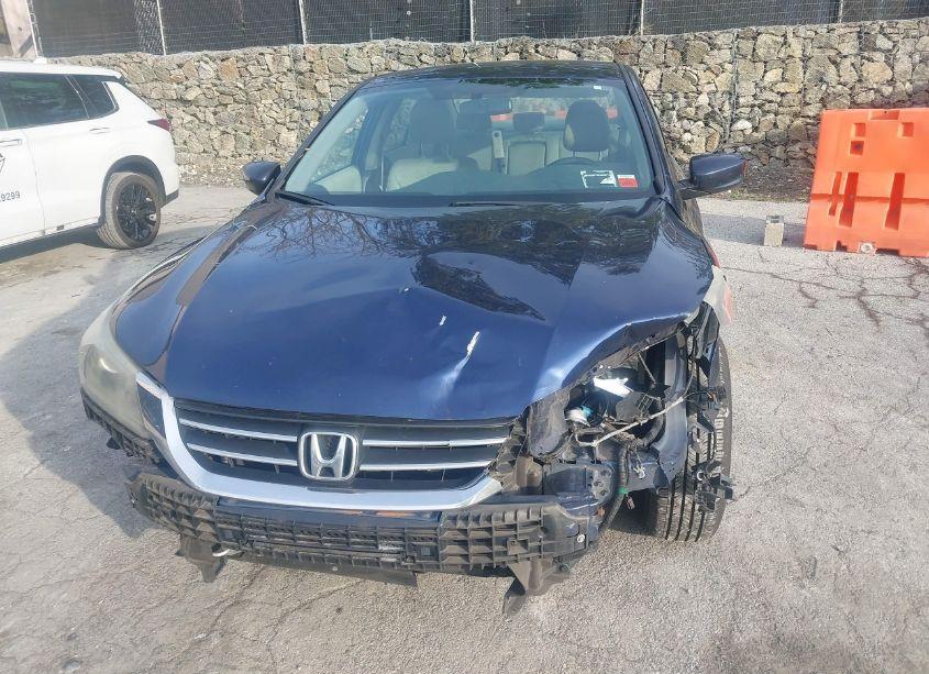 Photo 12 of 2015 Honda Accord LX (VIN 1HGCR2F39FA211086)