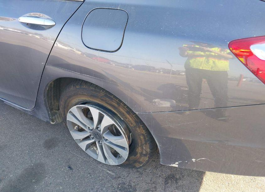 Photo 6 of 2015 Honda Accord LX (VIN 1HGCR2F39FA213517)