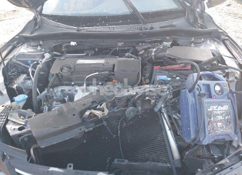 Photo 10 of 2015 Honda Accord LX (VIN 1HGCR2F39FA217468)