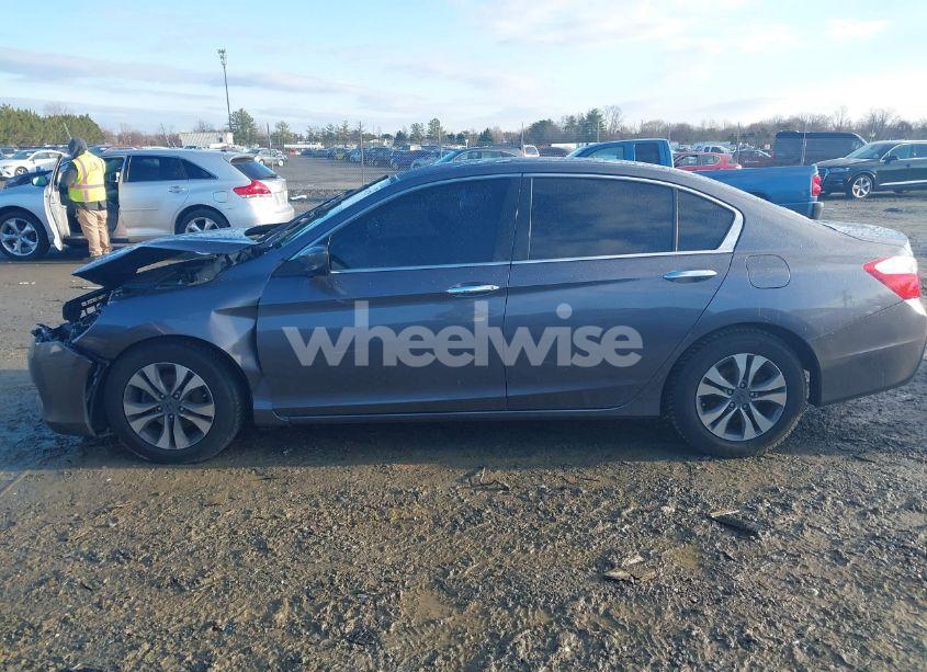Photo 14 of 2015 Honda Accord LX (VIN 1HGCR2F39FA217468)