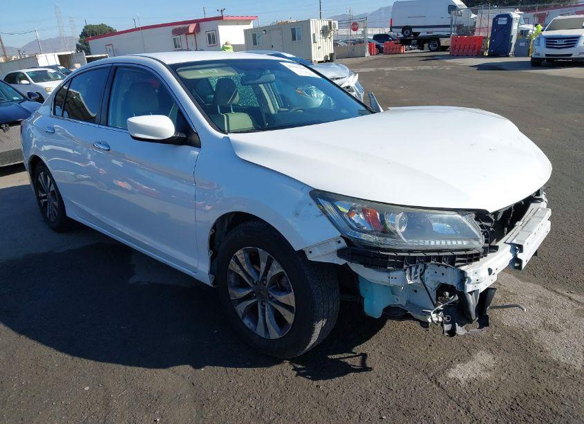 2015 Honda Accord LX (VIN 1HGCR2F39FA223268) main photo