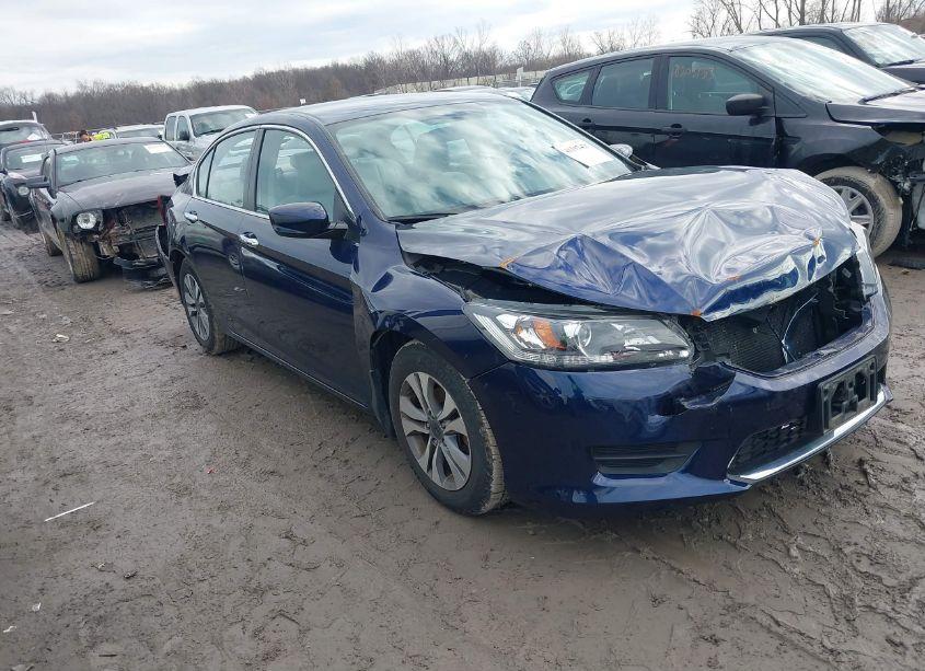 2015 Honda Accord LX (VIN 1HGCR2F39FA247358) main photo