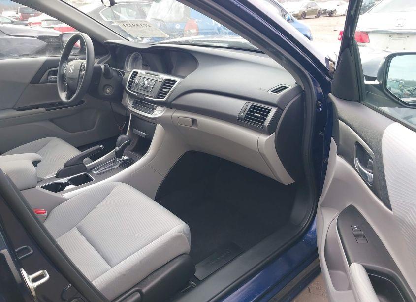 Photo 5 of 2015 Honda Accord LX (VIN 1HGCR2F39FA247358)