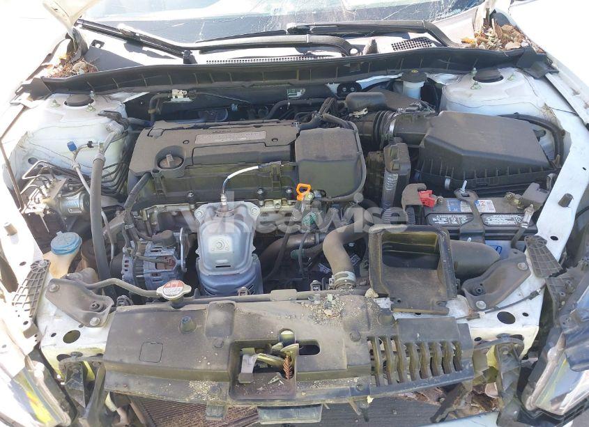 Photo 10 of 2016 Honda Accord LX (VIN 1HGCR2F39GA027610)