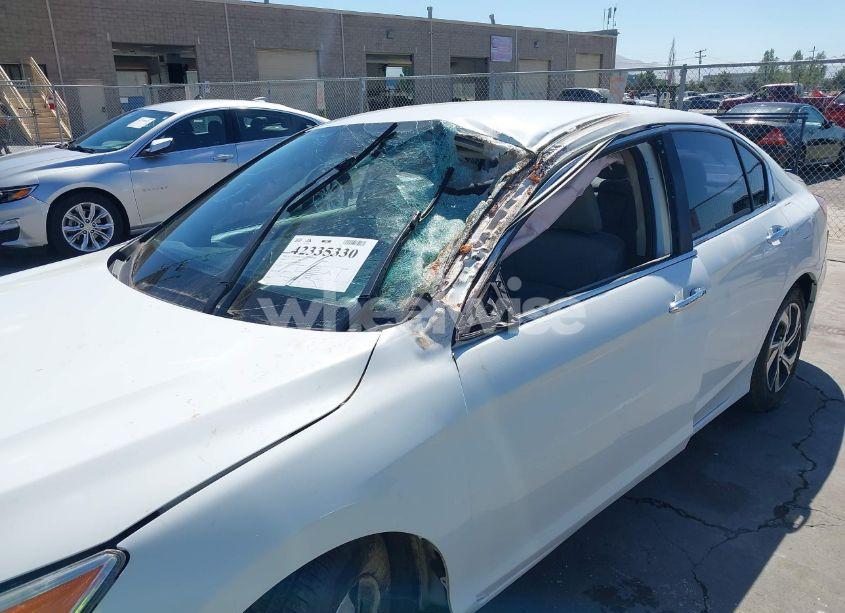 Photo 6 of 2016 Honda Accord LX (VIN 1HGCR2F39GA027610)