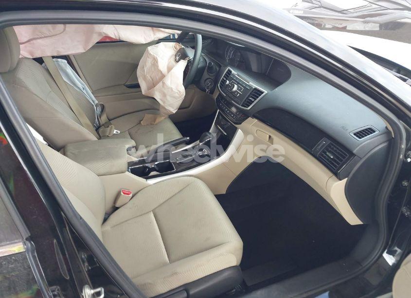 Photo 5 of 2016 Honda Accord LX (VIN 1HGCR2F39GA122412)