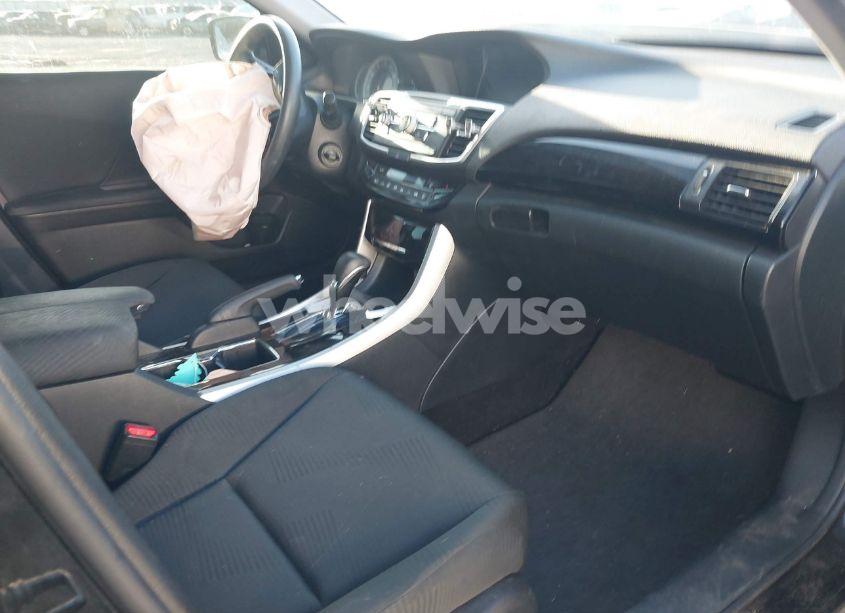 Photo 5 of 2016 Honda Accord LX (VIN 1HGCR2F39GA137332)