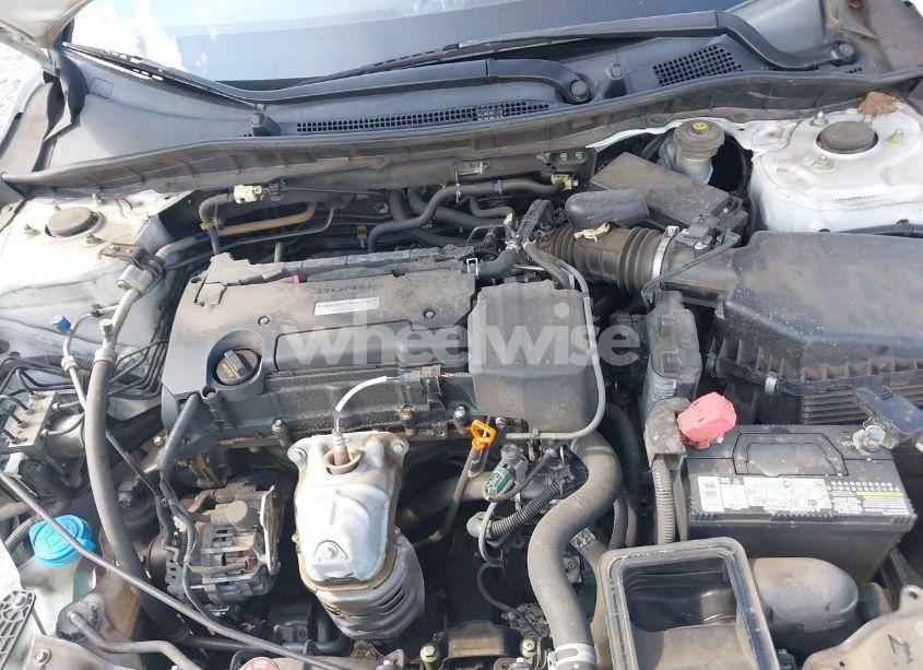 Photo 10 of 2016 Honda Accord LX (VIN 1HGCR2F39GA169424)