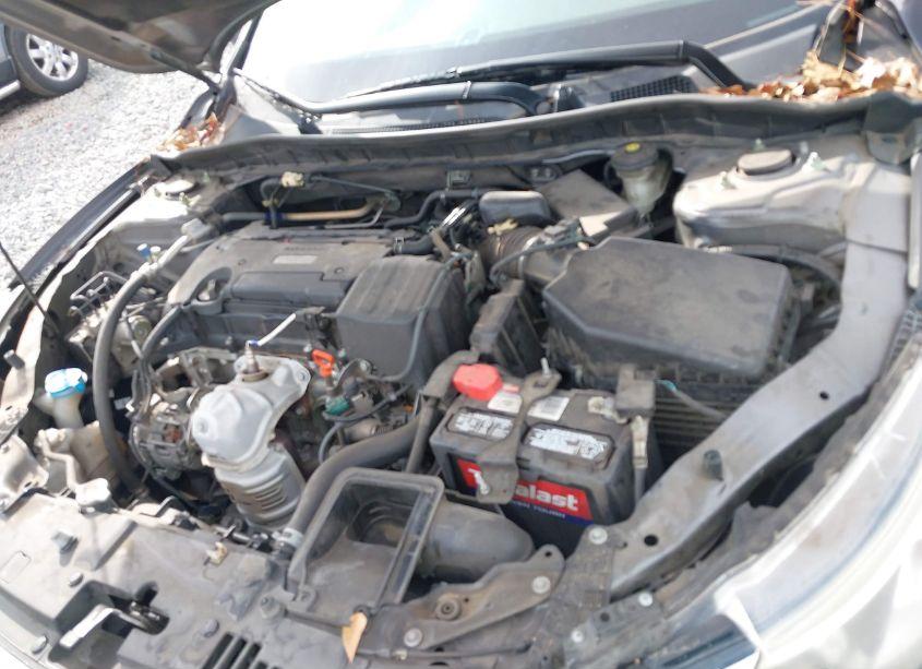 Photo 10 of 2016 Honda Accord LX (VIN 1HGCR2F39GA185641)