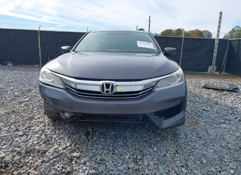 Photo 13 of 2016 Honda Accord LX (VIN 1HGCR2F39GA185641)