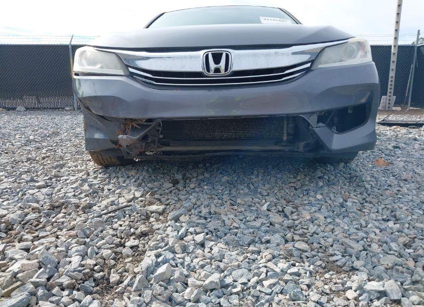 Photo 6 of 2016 Honda Accord LX (VIN 1HGCR2F39GA185641)