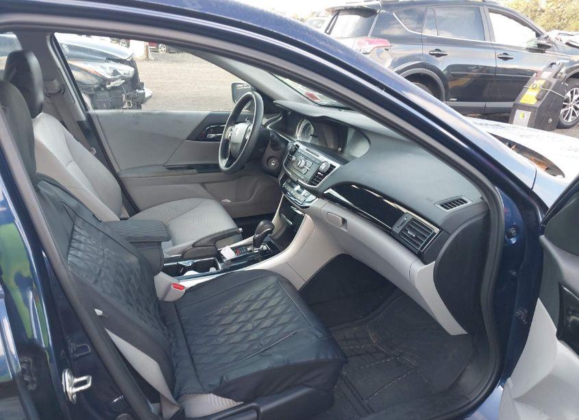 Photo 5 of 2016 Honda Accord LX (VIN 1HGCR2F39GA209386)