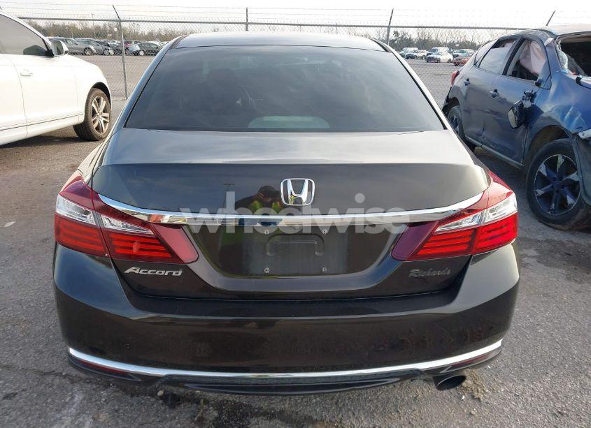 Photo 16 of 2016 Honda Accord LX (VIN 1HGCR2F39GA216371)