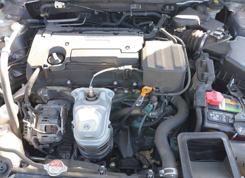 Photo 10 of 2016 Honda Accord LX (VIN 1HGCR2F39GA236975)