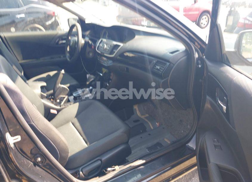 Photo 5 of 2016 Honda Accord LX (VIN 1HGCR2F39GA239830)