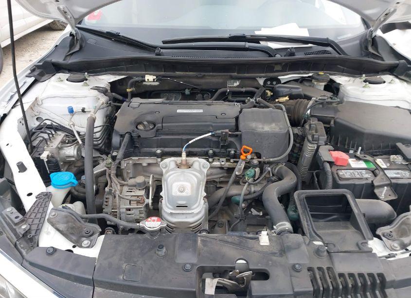 Photo 10 of 2016 Honda Accord LX (VIN 1HGCR2F39GA246440)