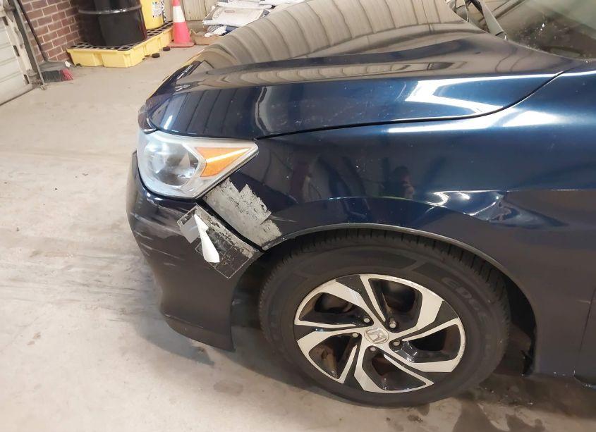 Photo 18 of 2017 Honda Accord LX (VIN 1HGCR2F39HA057756)