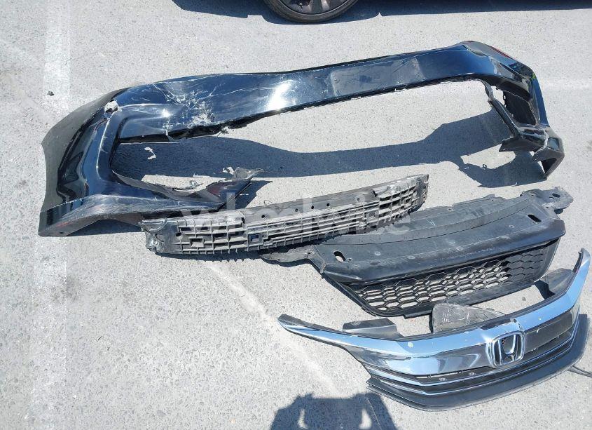 Photo 12 of 2017 Honda Accord LX (VIN 1HGCR2F39HA080521)