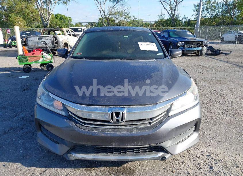 Photo 13 of 2017 Honda Accord LX (VIN 1HGCR2F39HA117437)