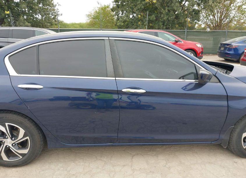 Photo 14 of 2017 Honda Accord LX (VIN 1HGCR2F39HA130575)