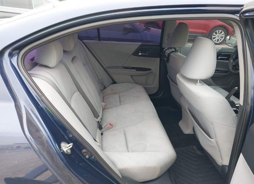 Photo 8 of 2017 Honda Accord LX (VIN 1HGCR2F39HA130575)