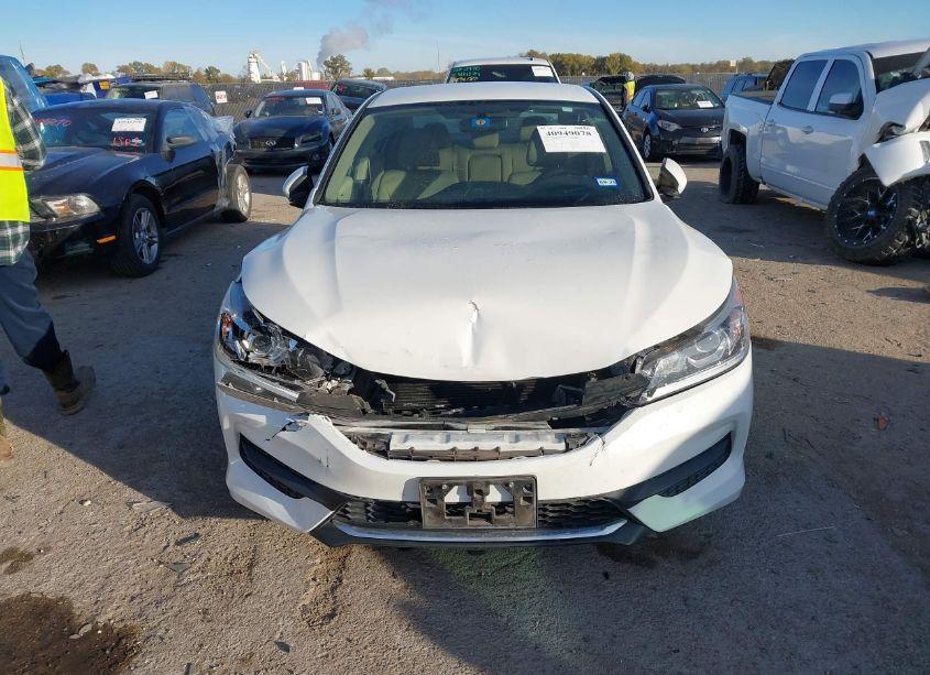 Photo 12 of 2017 Honda Accord LX (VIN 1HGCR2F39HA148235)