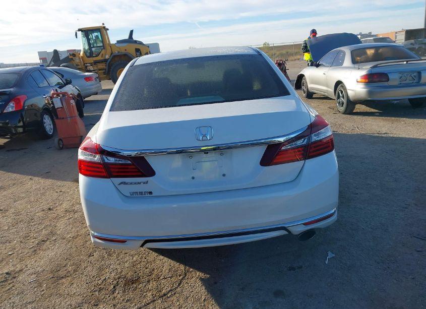 Photo 16 of 2017 Honda Accord LX (VIN 1HGCR2F39HA148235)