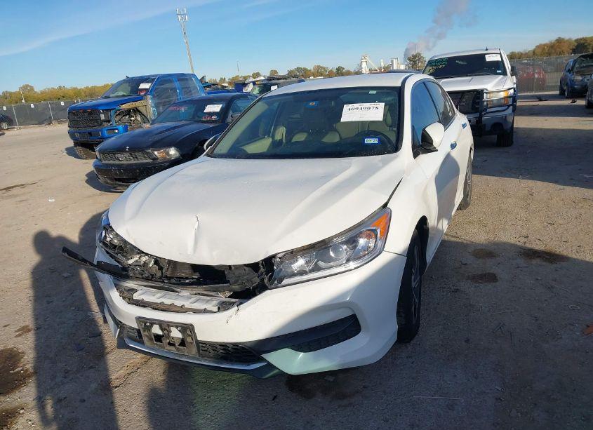 Photo 2 of 2017 Honda Accord LX (VIN 1HGCR2F39HA148235)