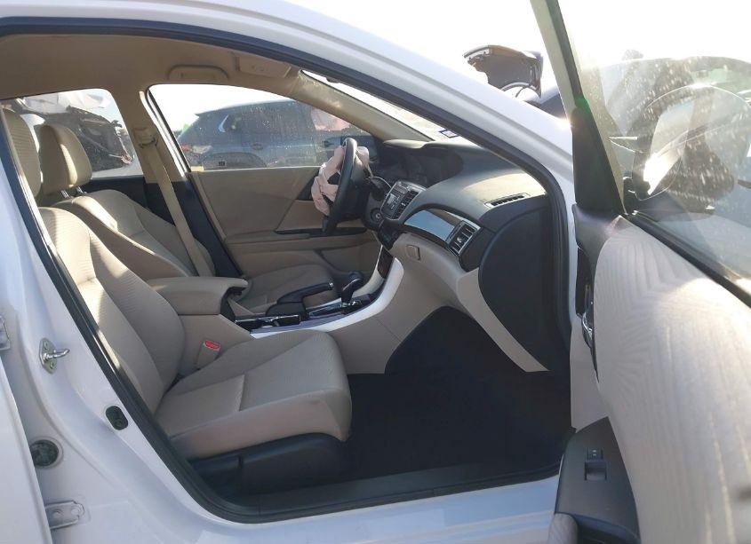 Photo 5 of 2017 Honda Accord LX (VIN 1HGCR2F39HA148235)