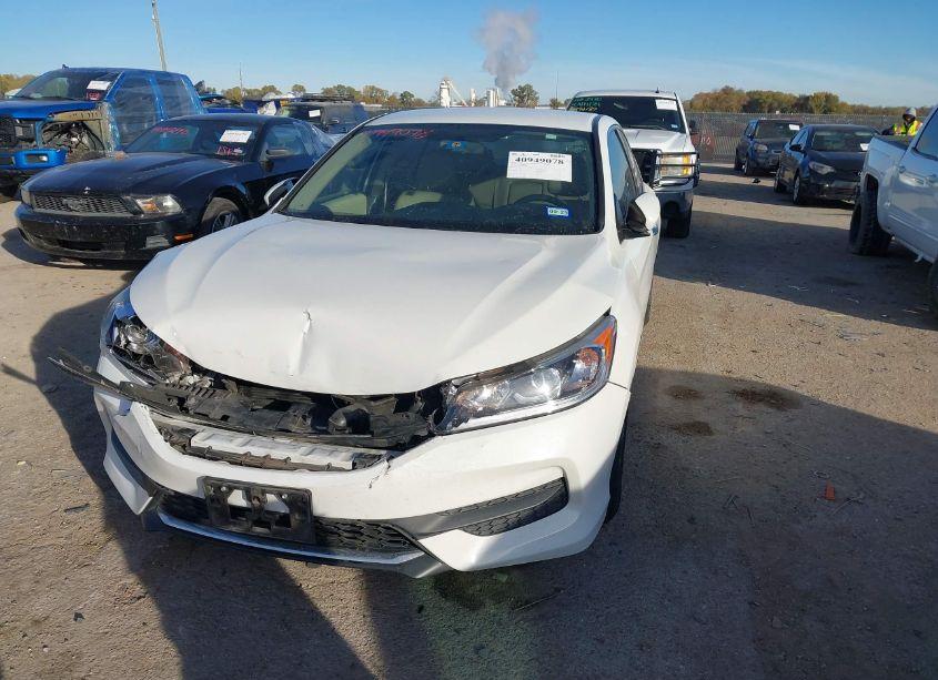 Photo 6 of 2017 Honda Accord LX (VIN 1HGCR2F39HA148235)