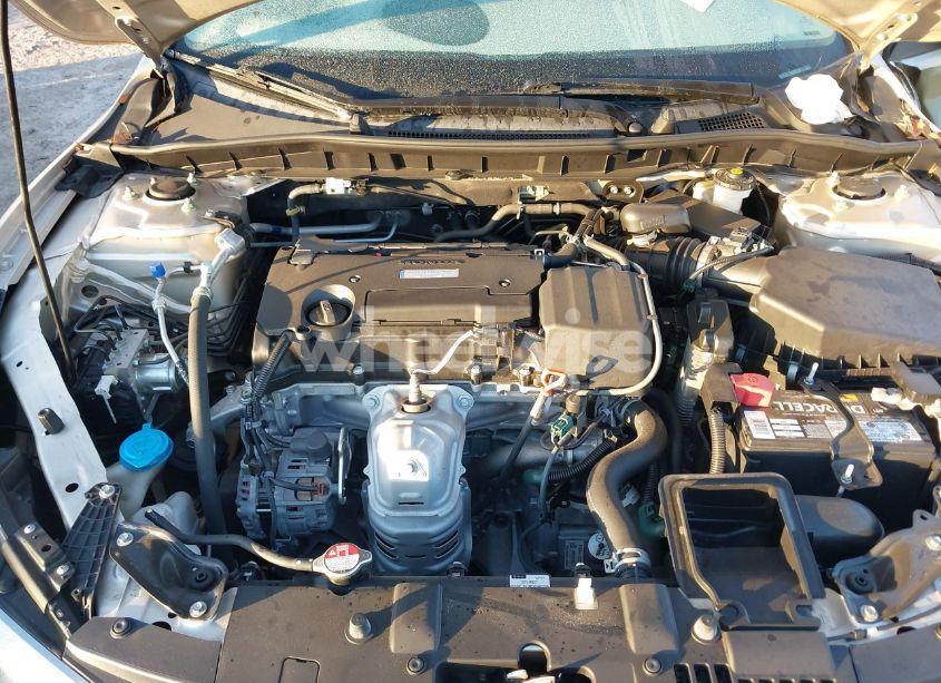 Photo 10 of 2017 Honda Accord LX (VIN 1HGCR2F39HA199069)