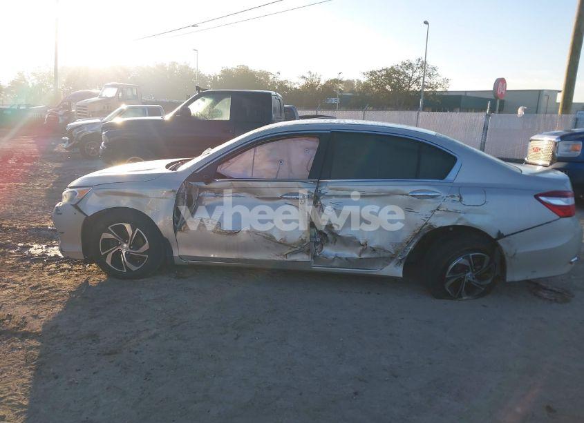 Photo 15 of 2017 Honda Accord LX (VIN 1HGCR2F39HA199069)