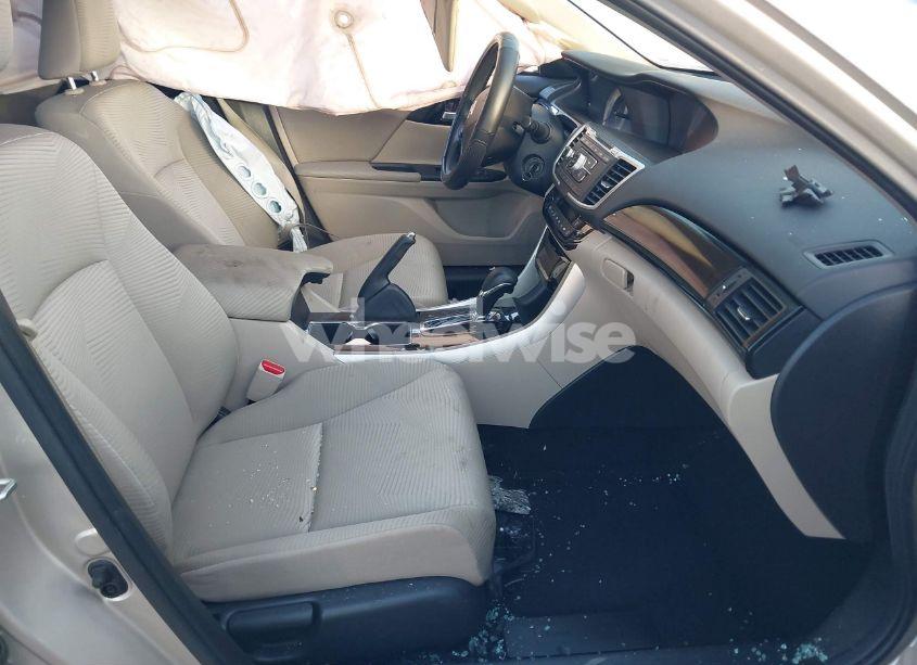 Photo 5 of 2017 Honda Accord LX (VIN 1HGCR2F39HA199069)