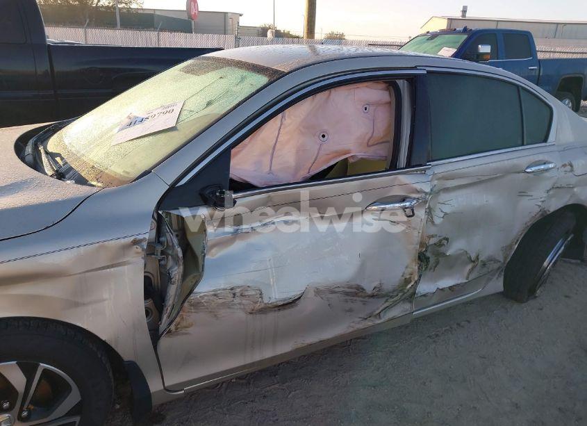 Photo 6 of 2017 Honda Accord LX (VIN 1HGCR2F39HA199069)