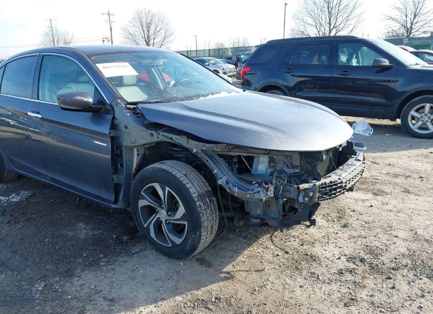 Photo 17 of 2017 Honda Accord LX (VIN 1HGCR2F39HA246200)