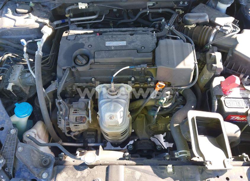 Photo 10 of 2017 Honda Accord LX (VIN 1HGCR2F39HA256726)