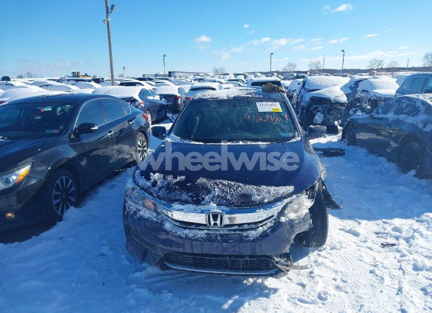 Photo 12 of 2017 Honda Accord LX (VIN 1HGCR2F39HA256726)