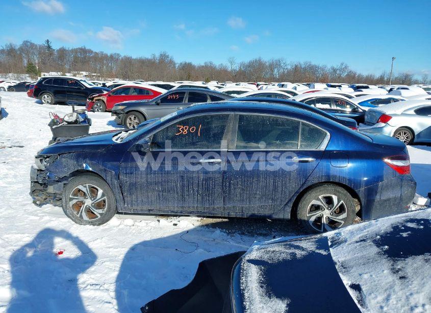 Photo 14 of 2017 Honda Accord LX (VIN 1HGCR2F39HA256726)