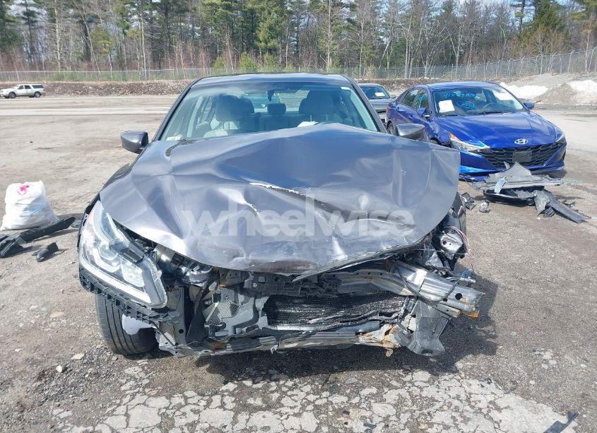 Photo 13 of 2017 Honda Accord LX (VIN 1HGCR2F39HA286356)