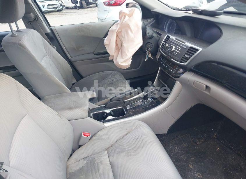 Photo 5 of 2017 Honda Accord LX (VIN 1HGCR2F39HA286356)