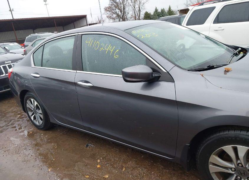 Photo 13 of 2013 Honda Accord LX (VIN 1HGCR2F3XDA040040)